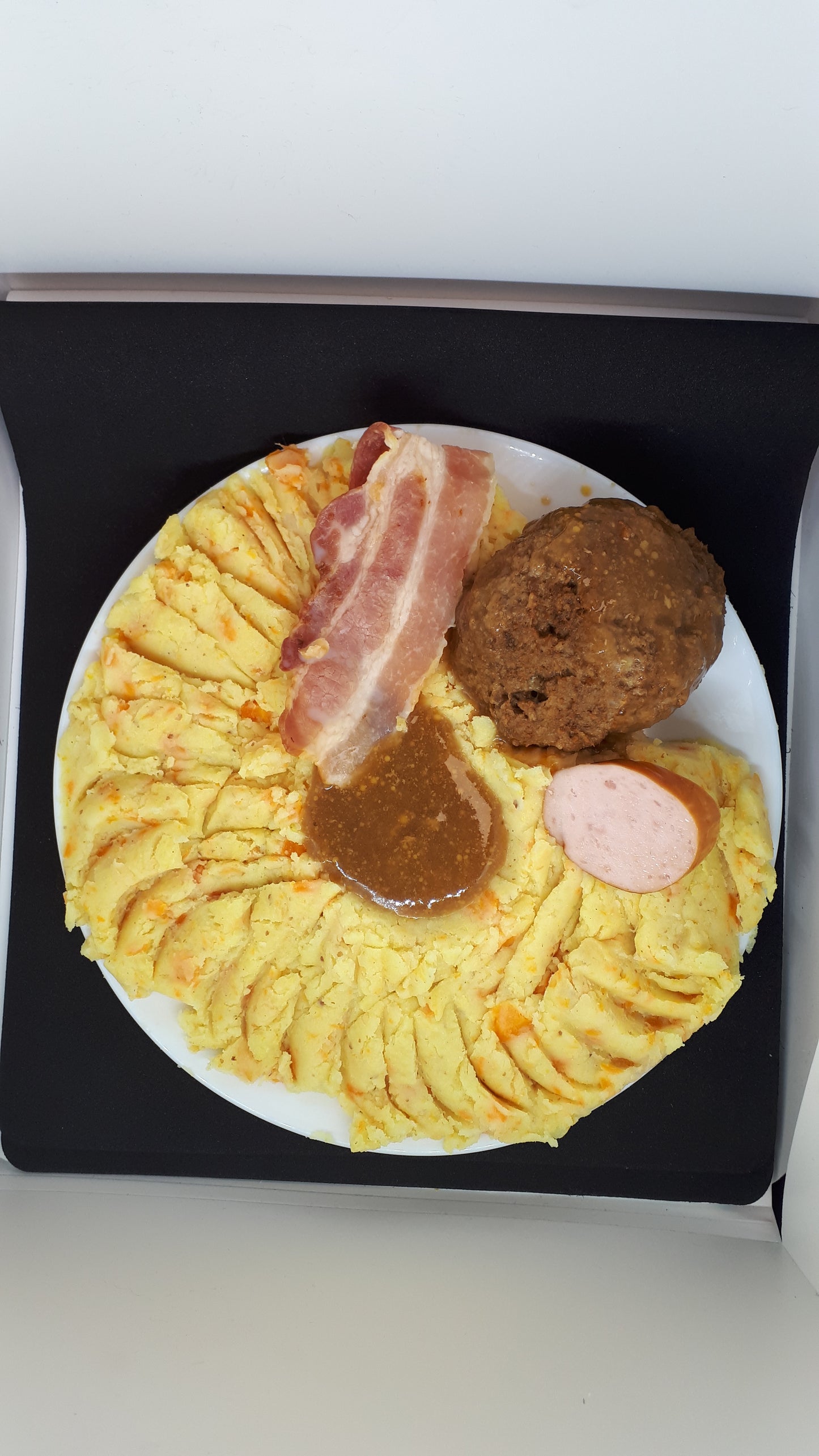 Stamppot Zuurkool ( spek-worst), Varkenslapje, jus