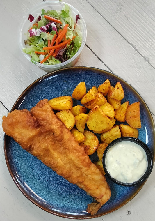 Gebakken vis, oven aardappeltjes, remouladesaus, rauwkost